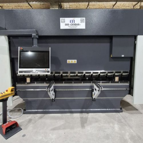 Ввод в эксплуатацию листогибочного пресса CFI Hydro PRO 31120 на дверном производстве в Клину