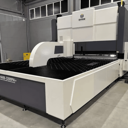 Запуск панелегиба CFI LANHAO LHA06-3200PA+DA на производстве складского оборудования в Санкт-Петербурге