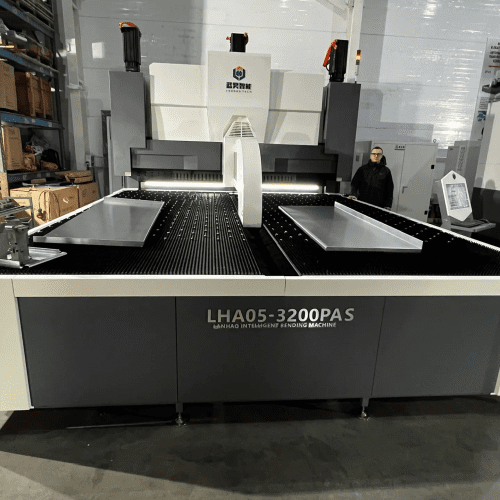 В Москве запущен новый панелегиб на производстве лифтового оборудования