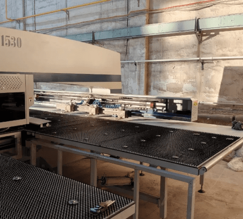 В Хабаровске запущен координатно-пробивной пресс CFI Servo 1530 на производстве электрощитового оборудования